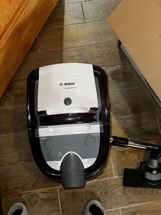 Миючий пилосос Bosch AquaWash Serie 4