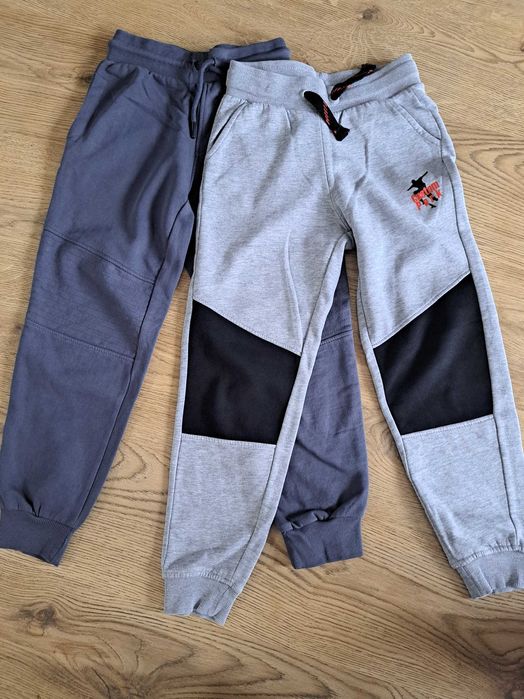 Spodnie dresowe chłopięce 134