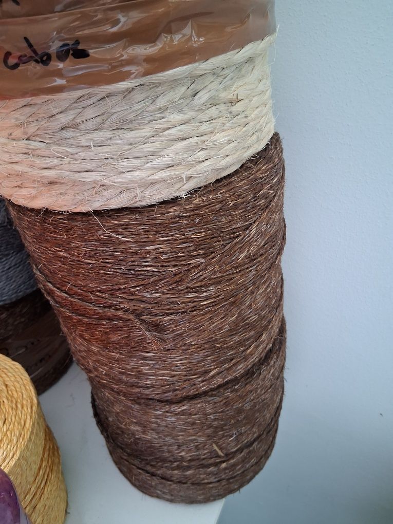 Corda e fio de sisal de varias cores