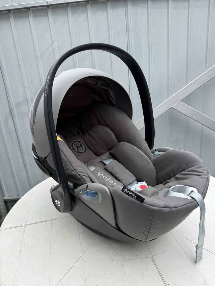 Автокрісло Cybex Cloud Z i-Size Soho Grey ідеальний стан