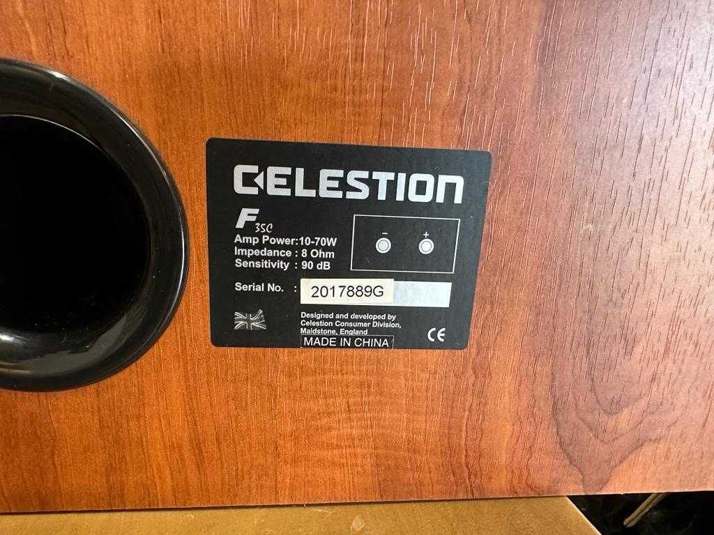 Coluna central Celestion F35C