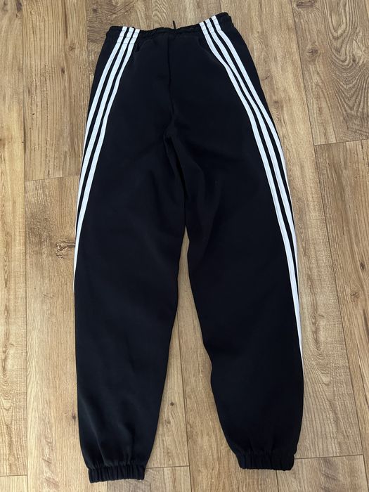 Спортивные штаны adidas