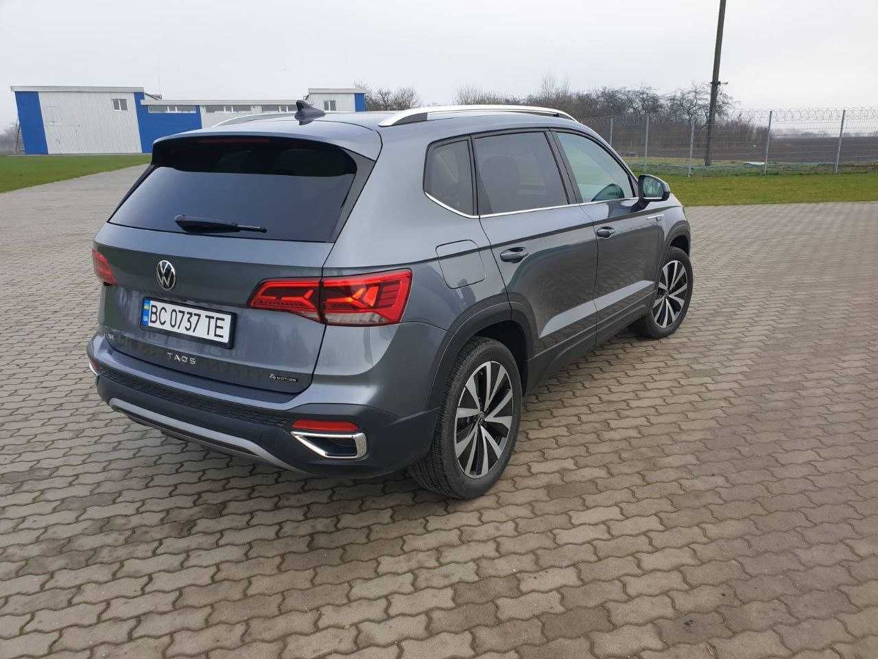 Volkswagen Taos  SE 2022