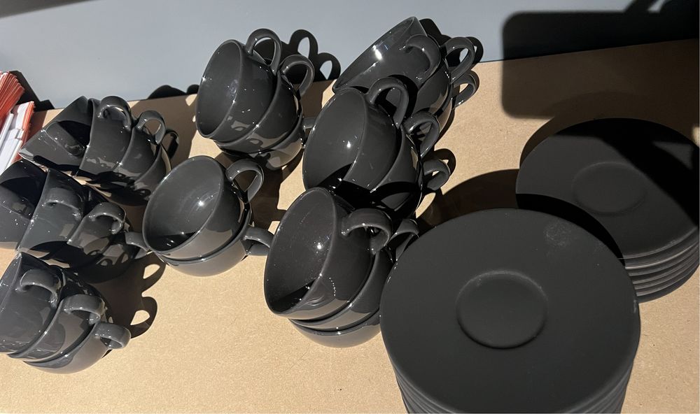 Chavenas e pires castanhas