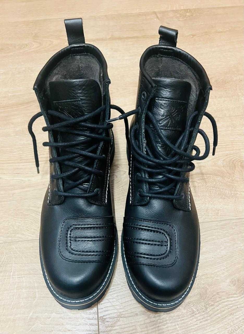 нові мотоциклетні черевики (moto boots) John Doe Iron Black V 2.0