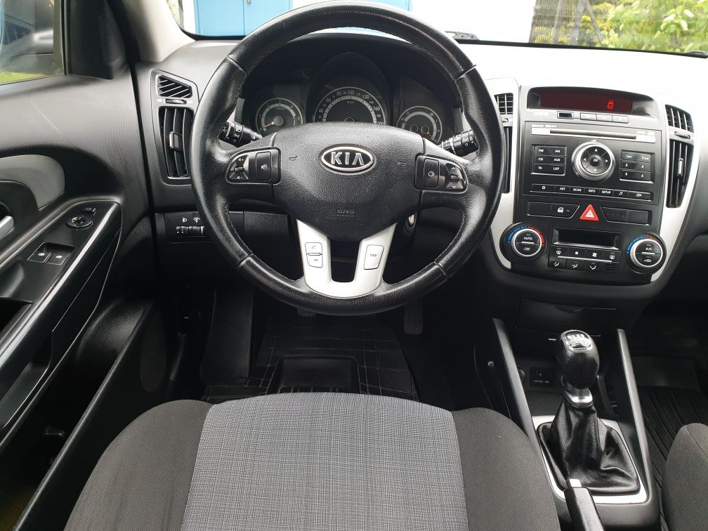 Kia Cee'd Salon PL, stan bdb.