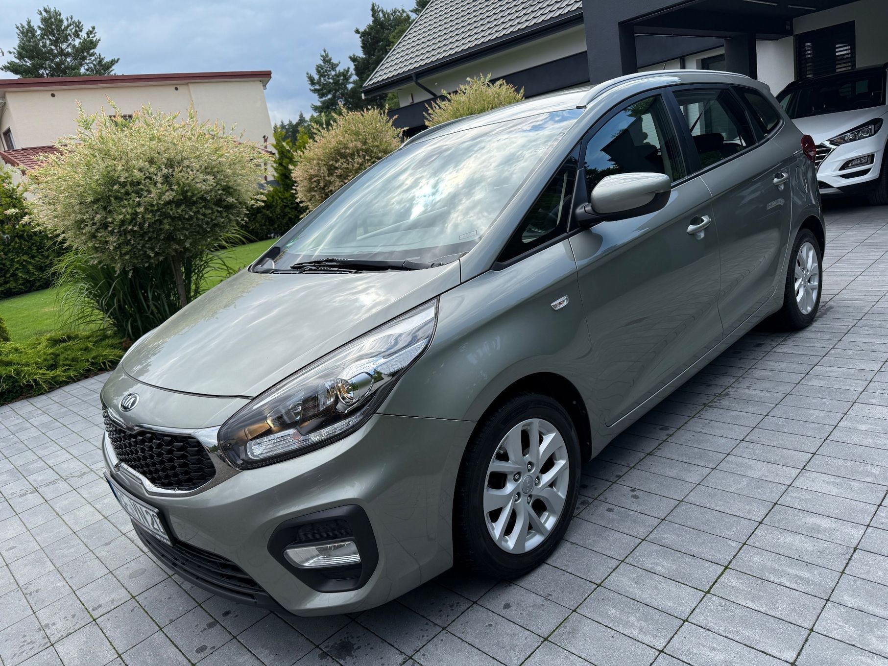 Kia Carens * LIFT * 1.6 Benz * Klimatyzacja * Bezwypadkowy * Grzane Fotele ***