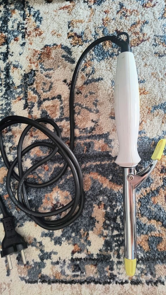 Lokówka Philips SalonCurl Essential model HP4657