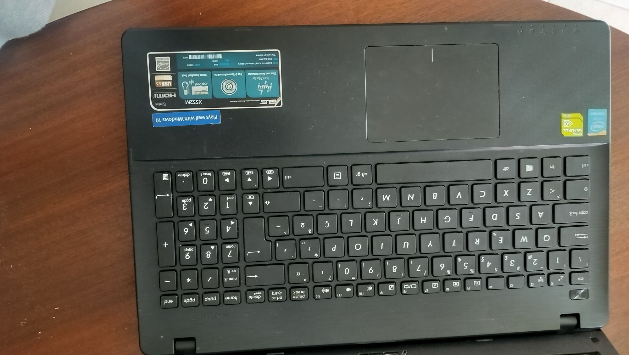 Portátil marca  Asus X552M - Ótimo Estado