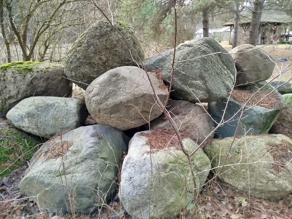 Kamienie, głazy sprzedam