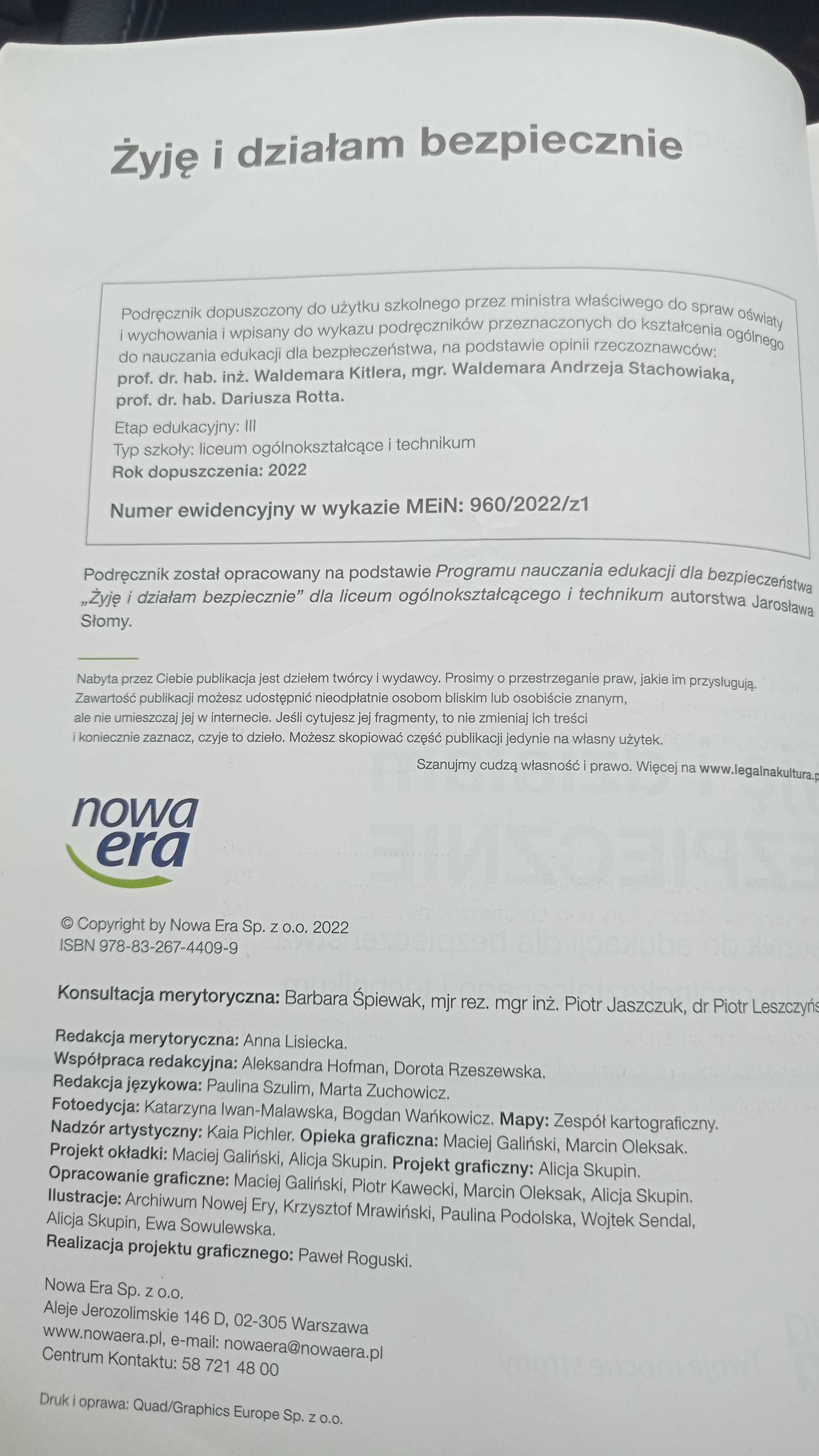 Podręcznik  do edb "Żyję i działam bezpiecznie"