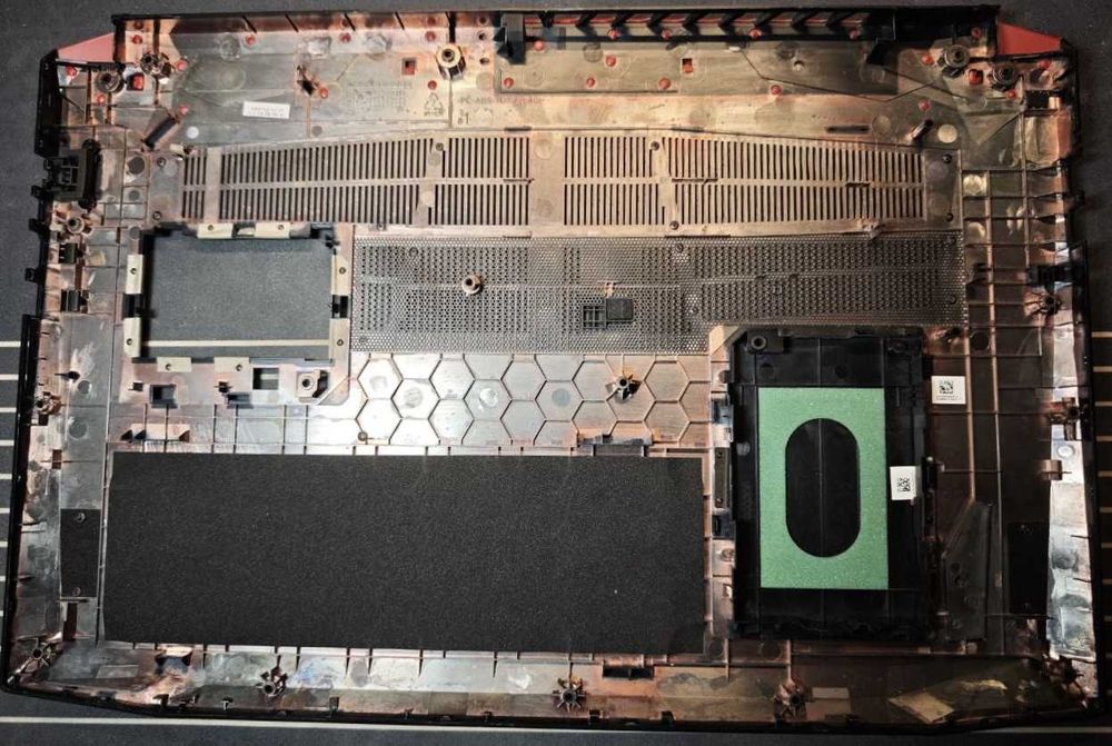 Піддон, корпус Acer Predator 17