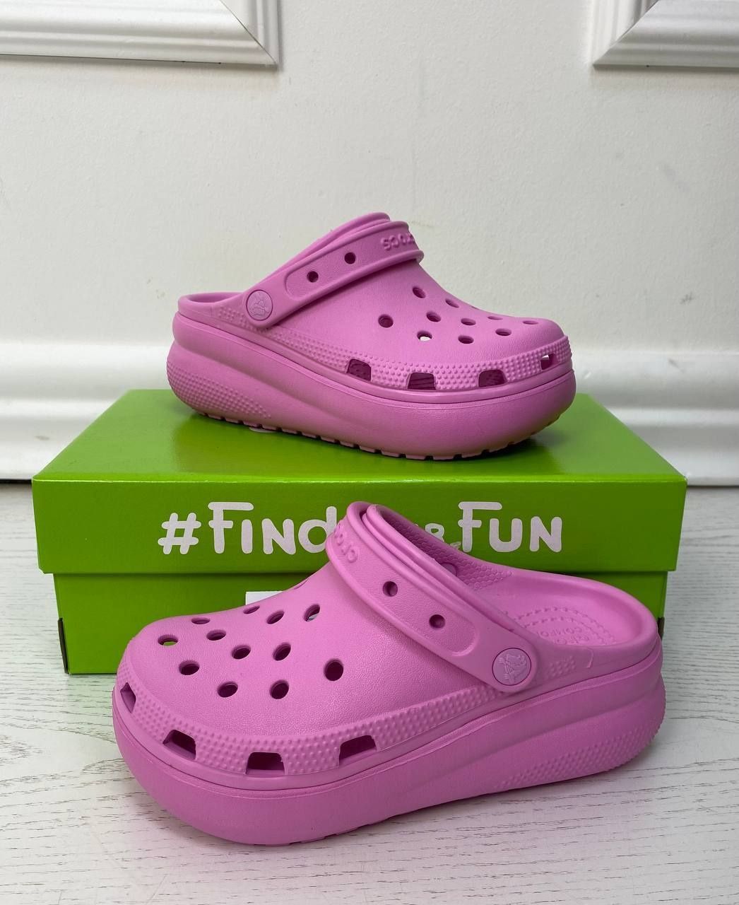 New Crocs Classic Cutie Clog стильна новинка для дівчаток
