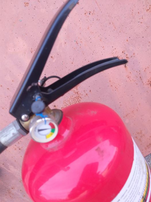 Продаю вогнегасник вживанний