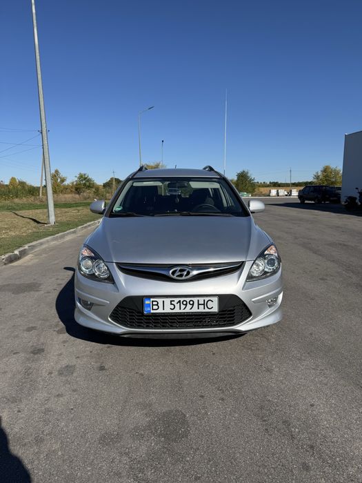 Hyundai i30 2010 року універсал 1.4 газ бензин
