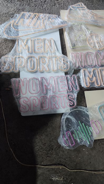 Неоновая реклама