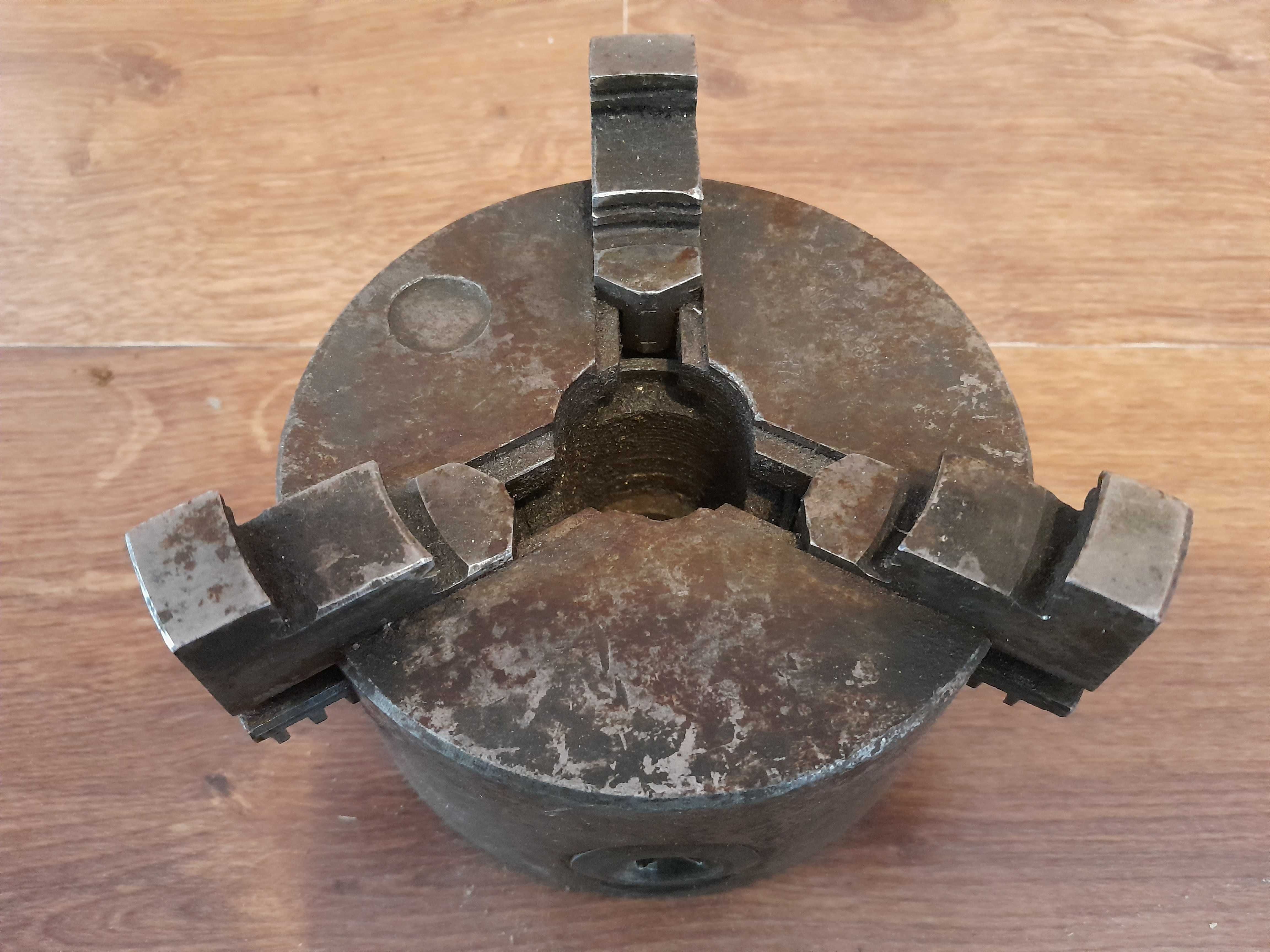 Uchwyt tokarki fi 100mm