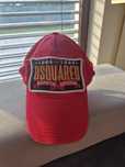 Czapka dsquared czerwona siatka