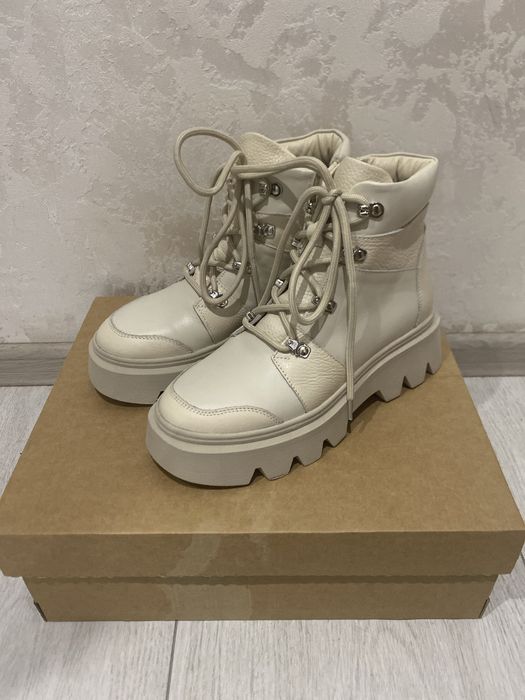 Жіночі ортопедичні черевики