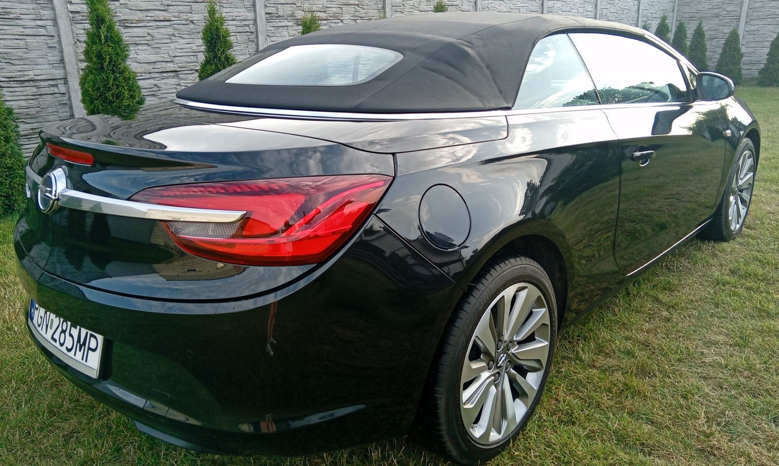 Sprzedam cabrioleta  opel  caskada 2015 r,140 koni  ,przebieg 36000
