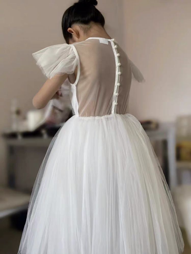 Біла, пишна сукня з прозорою спинкою 6 років/святкова сукня