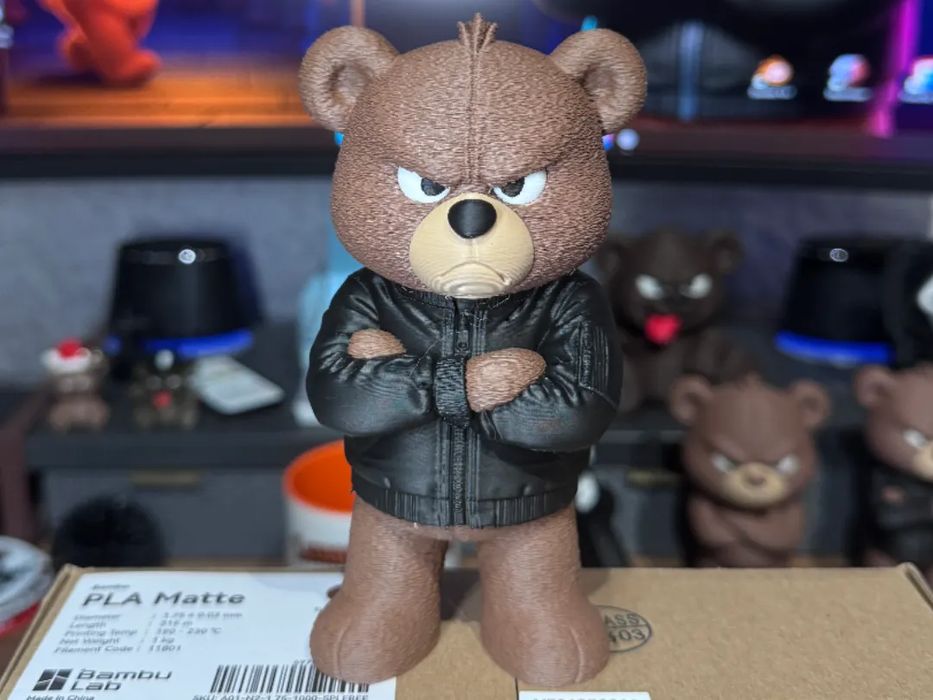 Urso Rabugento Guarda de Entrada