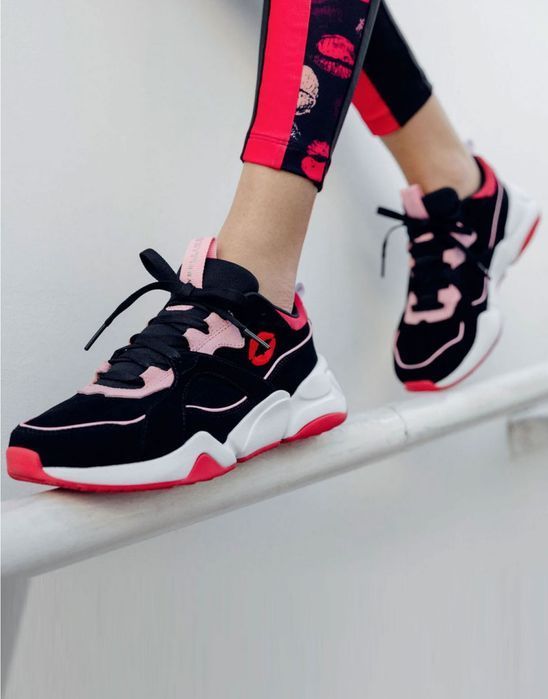 Buty damskie Puma Nova x Maybelline 37,5 sneakersy