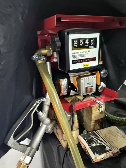 Bomba de gasóleo com depósito de 1000 litros