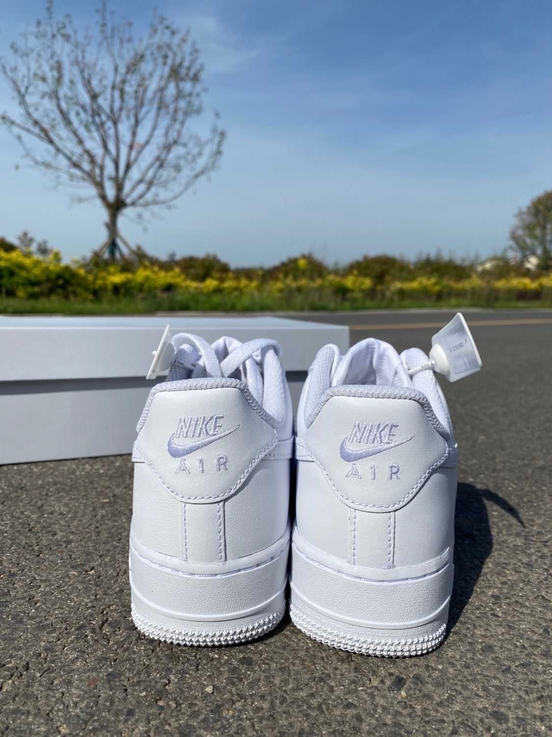 Nike Air Force 1 Low '07 White 37.5  235MM