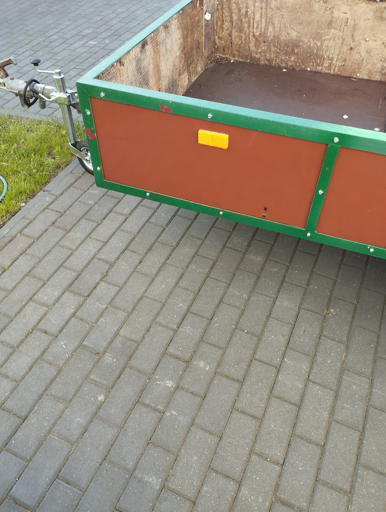 Przyczepa samochodowa solidna odnowiona