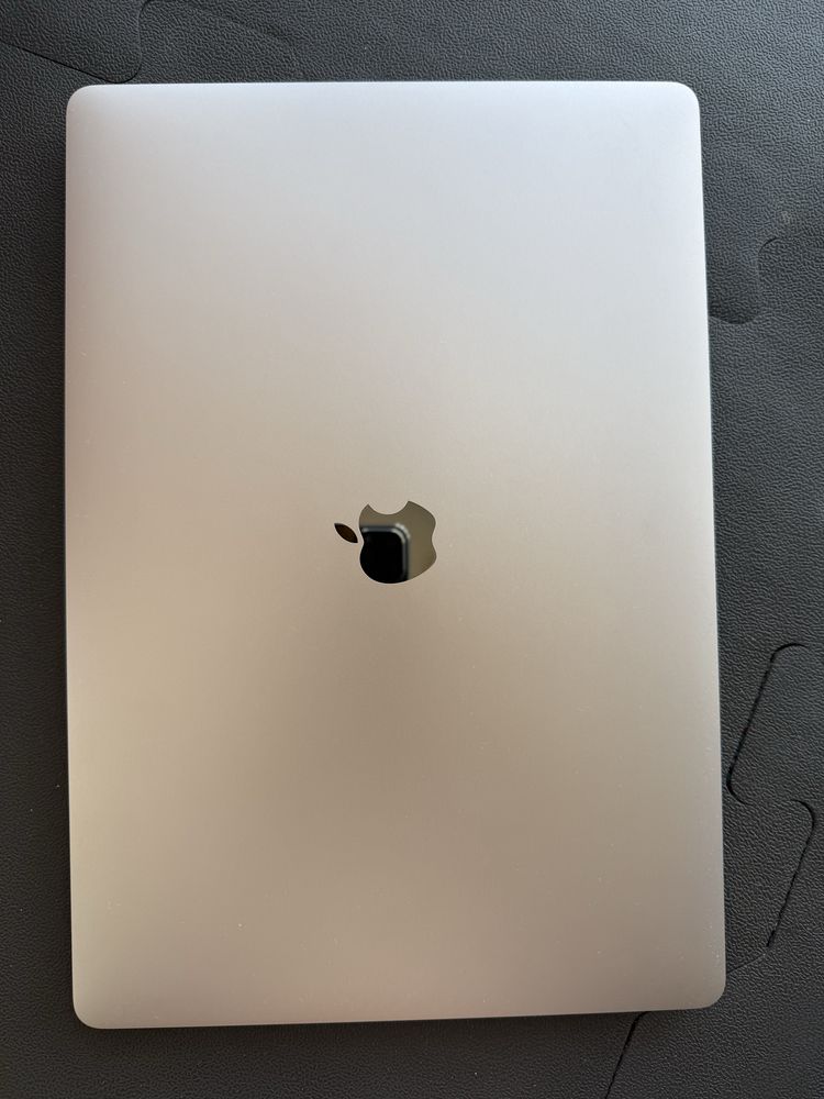 MacBook Pro 2019 – Intel Core i7 | Excelente Estado!