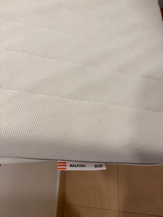 Cama solteiro ikea + colchão