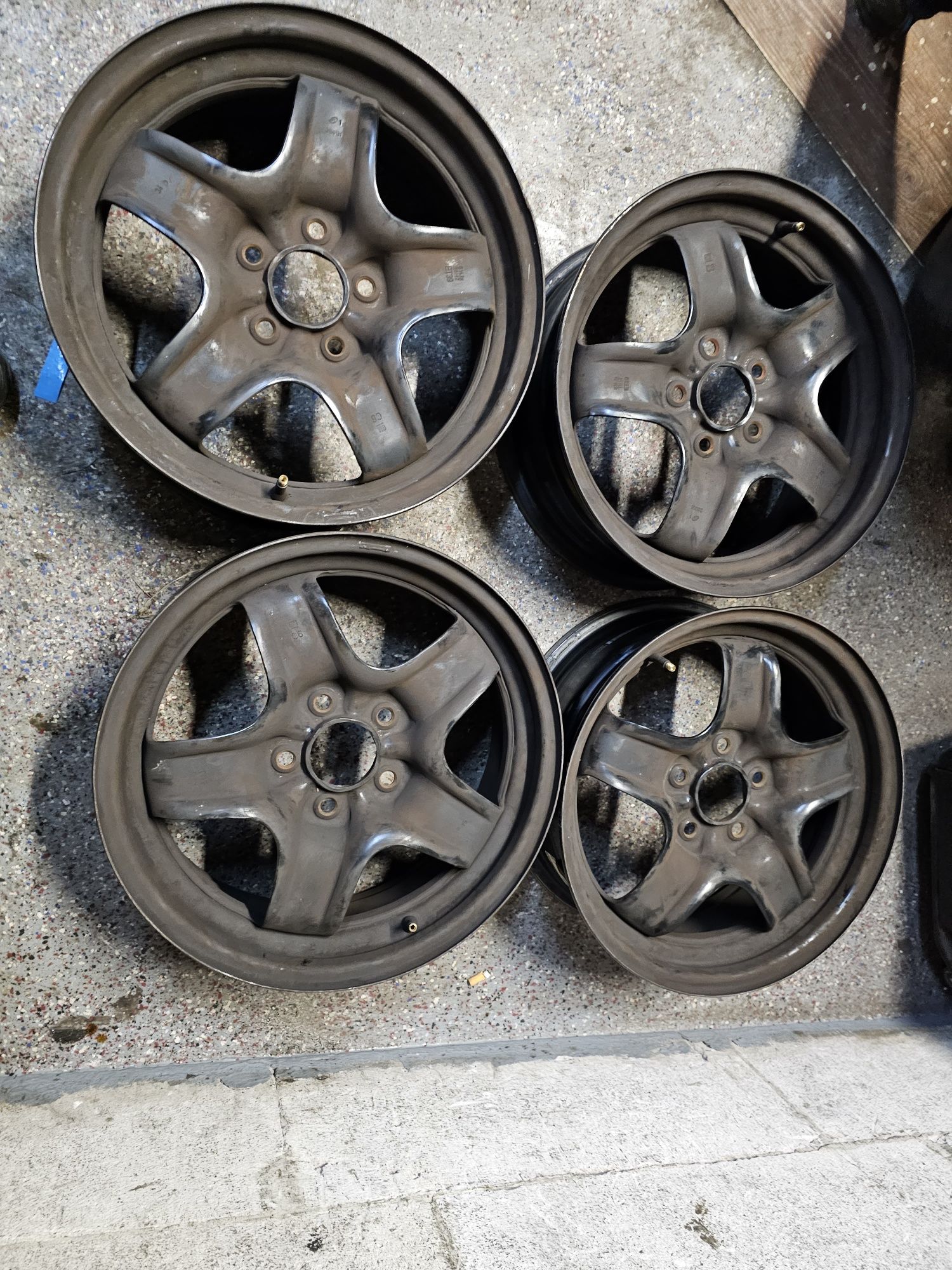 Felgi Stalowe Strukturalne Opel R16 5x110 ET39-6.5J