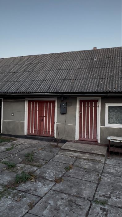 Продам житловий будинок з земельною ділянкою