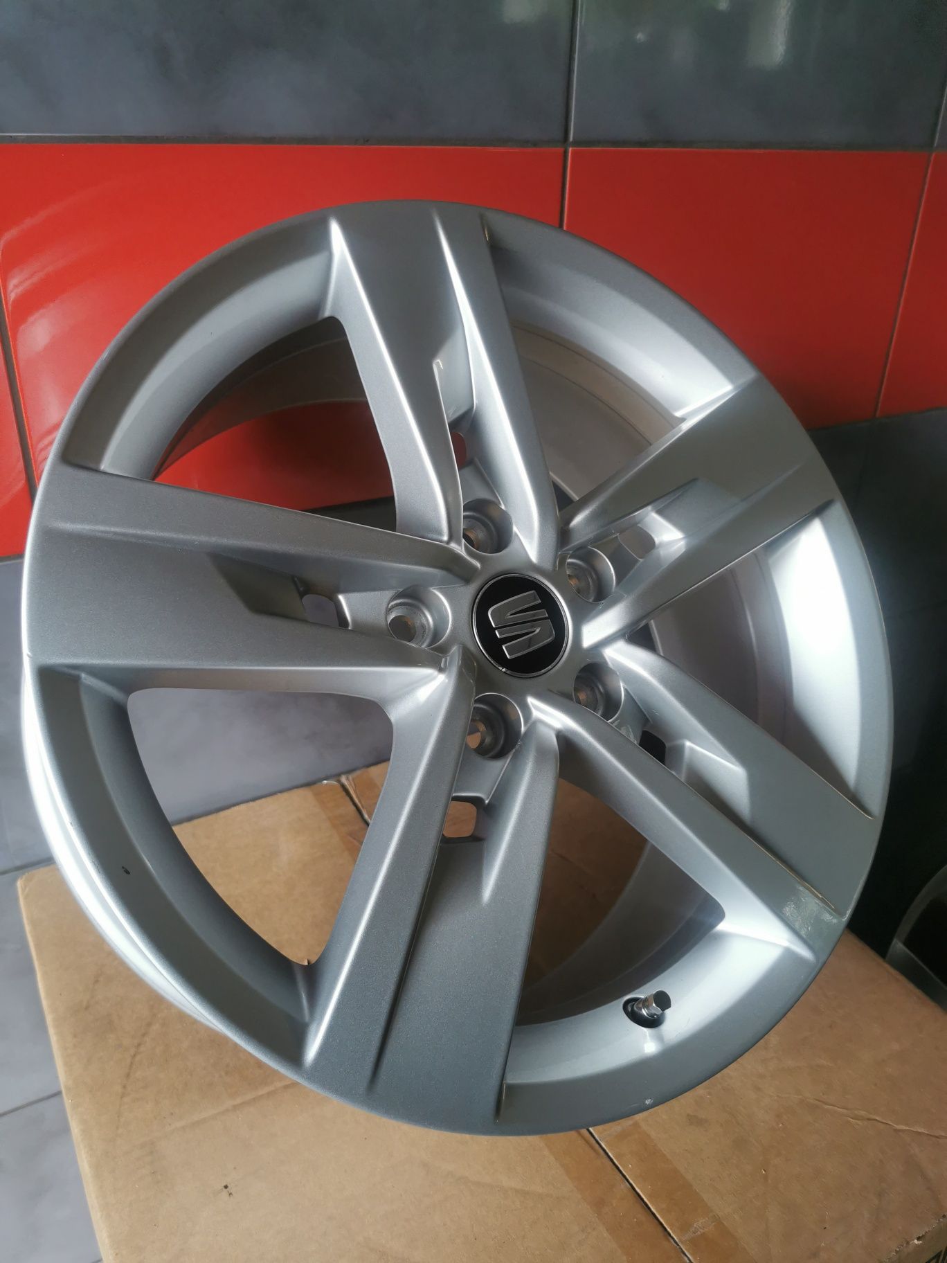 Felgi 17" 5x112 Seat Skoda VW Golf Passat Octavia Seat Audi A3 A4 A6