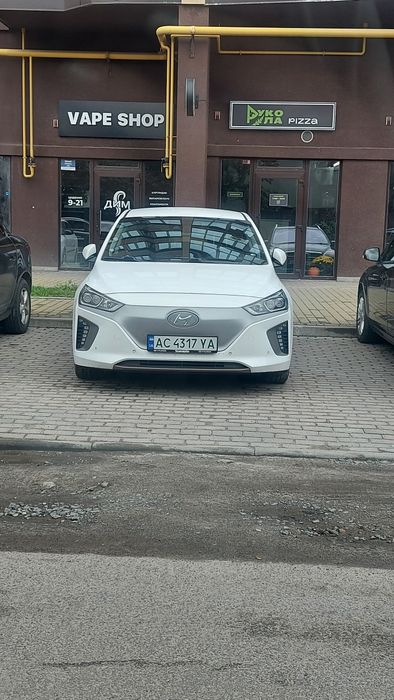 Оренда комерційного приміщення ЖК "Атлант"