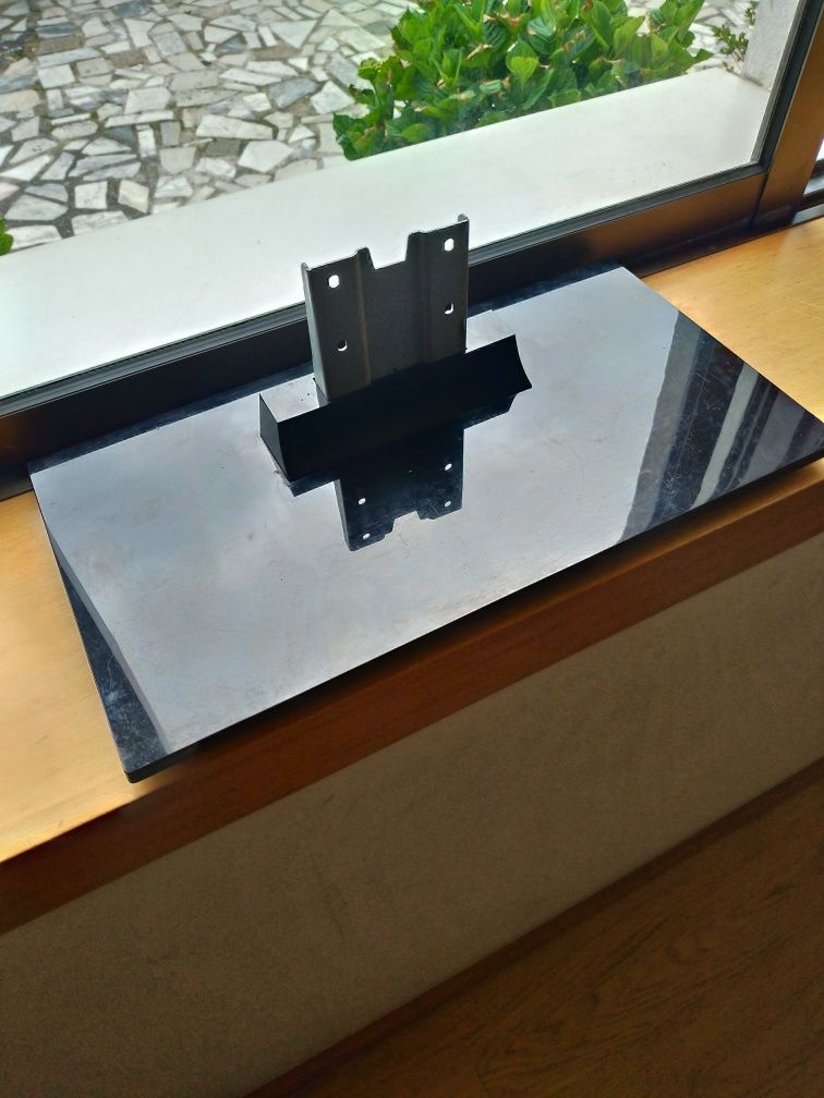 Pé para TV Toshiba