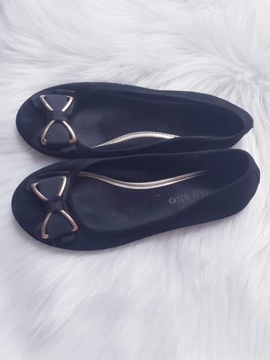 Baleriny dziewczęce marki Dinsko rozmiar 32.