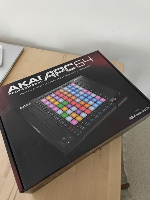 AKAI APC64 Para Venda