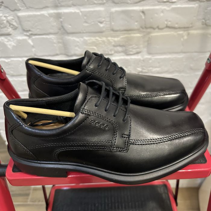 ЕССО.  Чоловічі  туфлі.  Оригінал.  Шкіра.  Нові. Розмір 40.