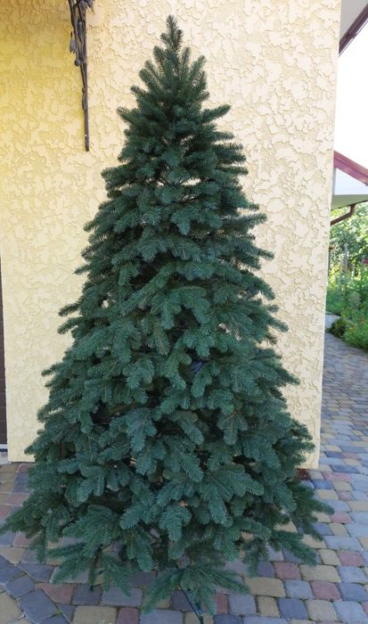 Пропонуємо Штучні ялинки