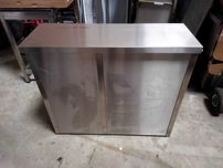 Balcão de apoio em aço inox