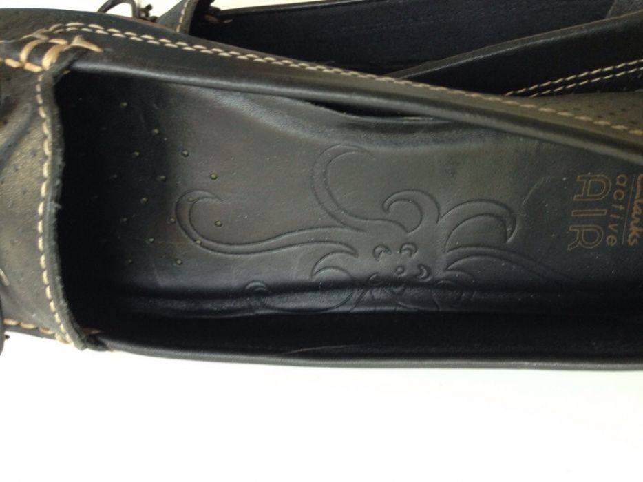 CLARKS nowe skórzane mokasyny damskie czarne rozmiar 38