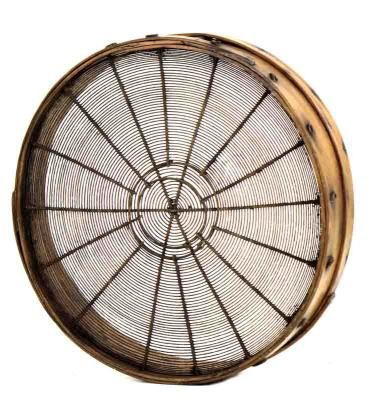 Joeiro ou crivo antigo