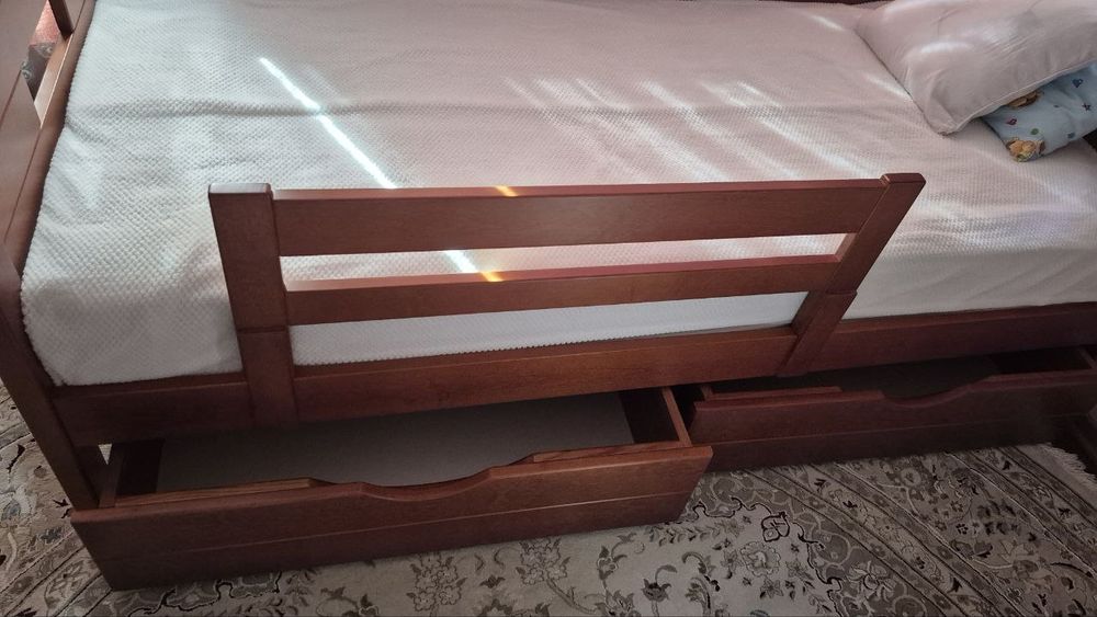 Ліжко для підлітка