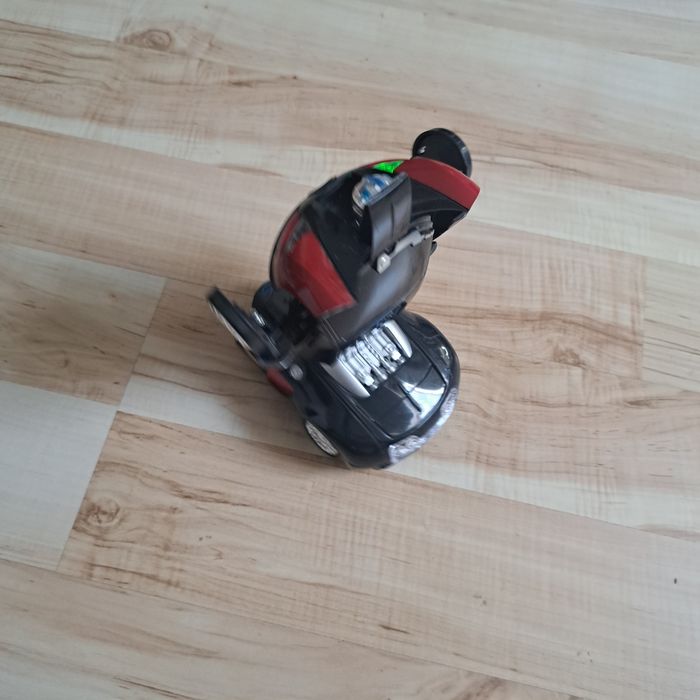 Samochód zmieniający się w robota
