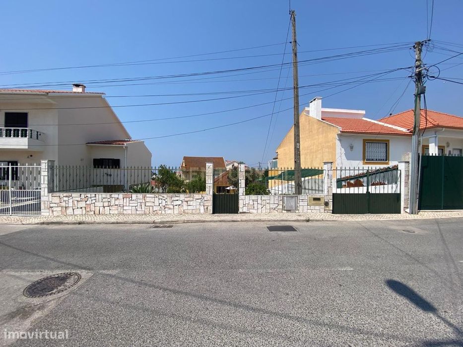 Casa sem Licença de Habitação, Charneca de Caparica