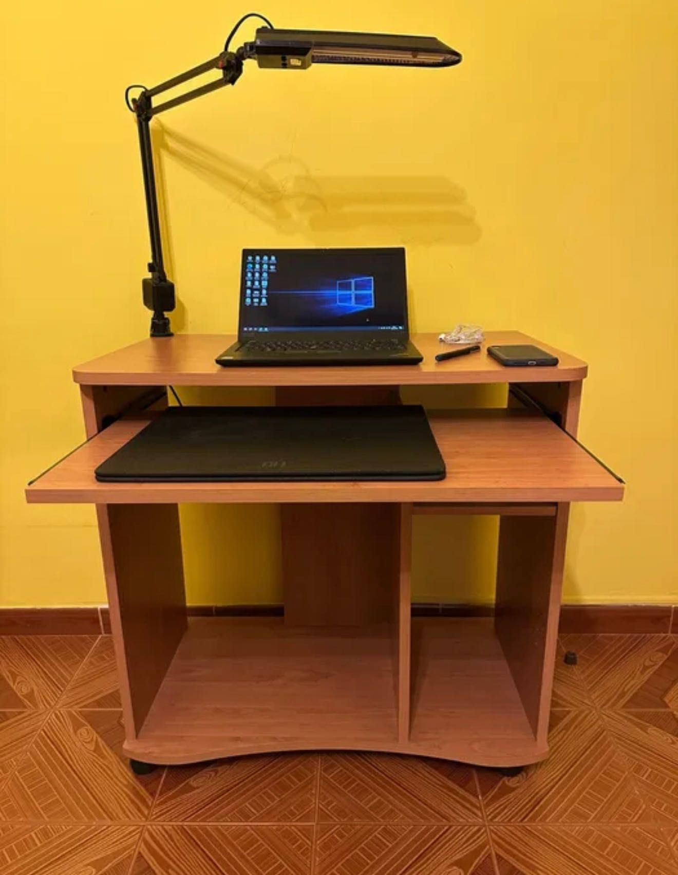 Mesa de estudo, secretaria, mesa de computador