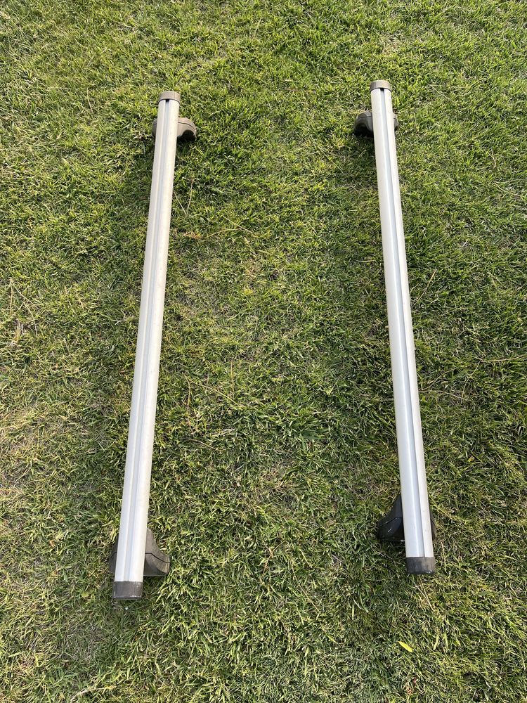 Barras Thule para carro e suportes para bicicletas