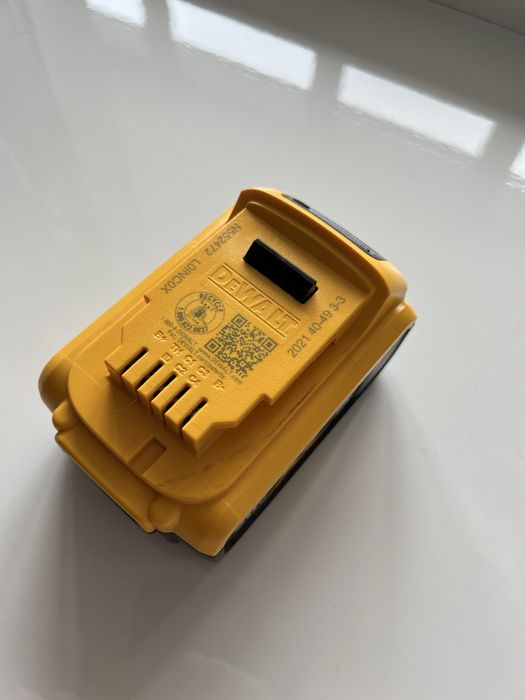 Акумулятор, батарея DeWalt dcb205 5ah